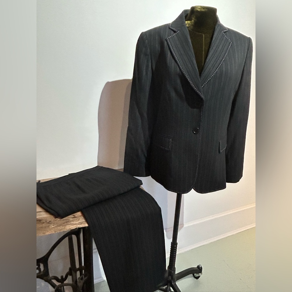 Tahari Black Suit (blazer, pants) - size 8